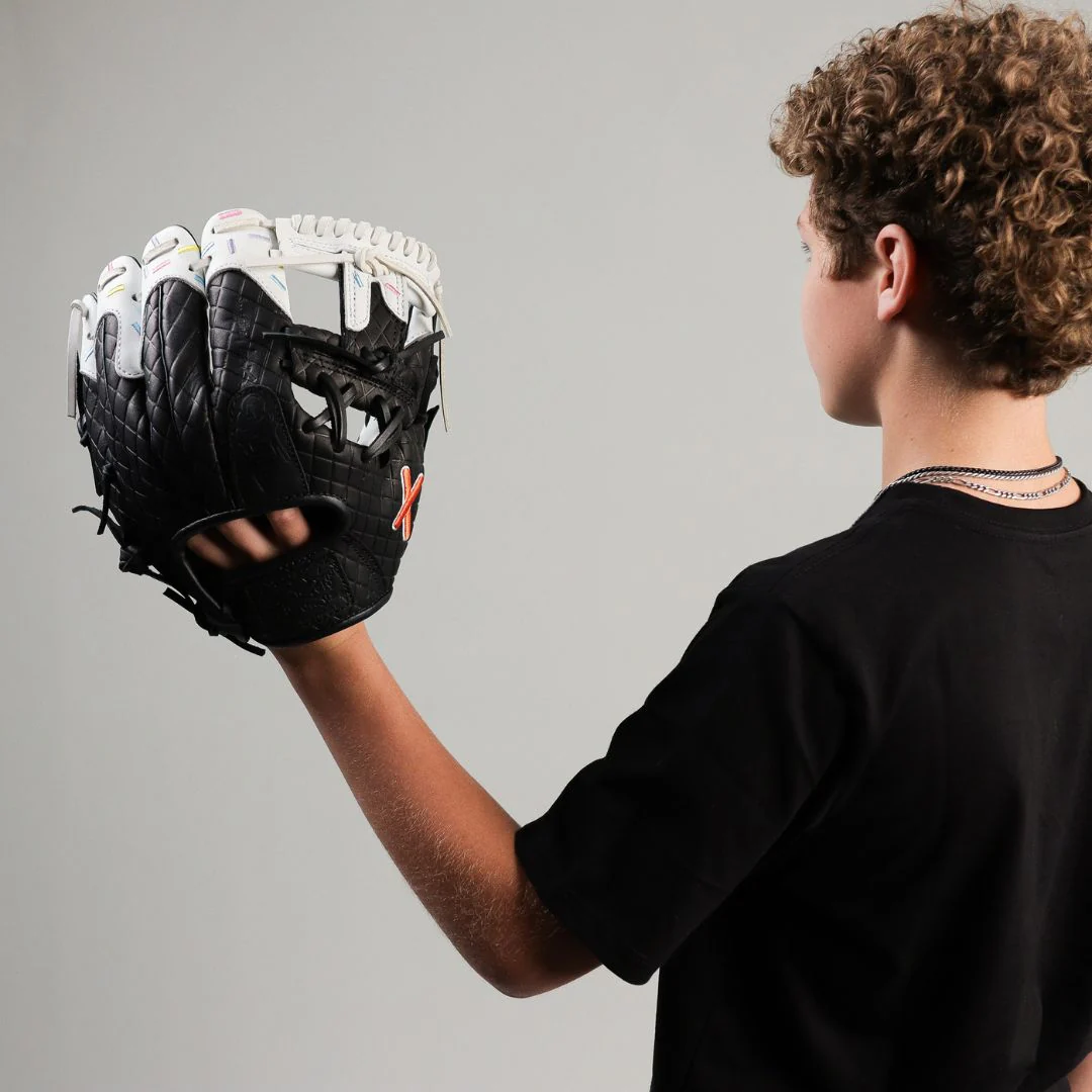 youth | cookies & cream ice cream glove - Image 3