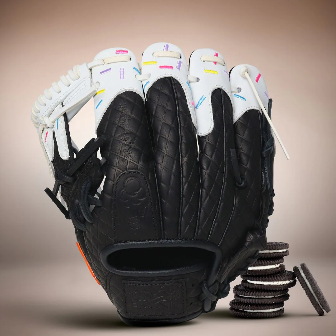 youth | cookies & cream ice cream glove - Image 7