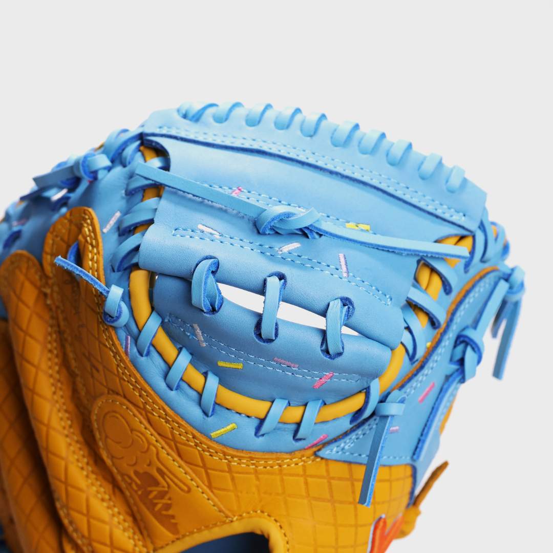 32.5" youth catcher's mitt | pushin'p tan ice cream - Image 3