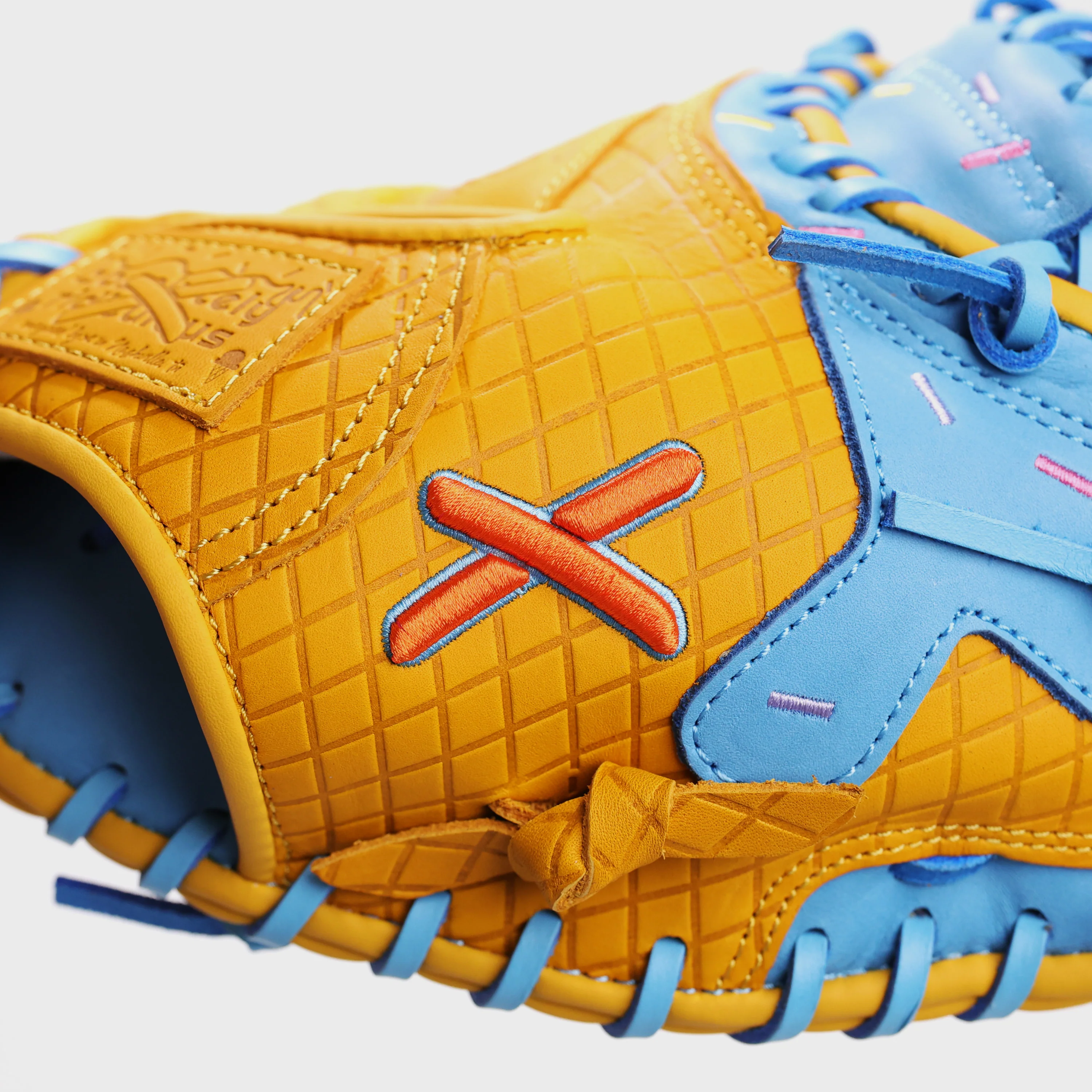 32.5" youth catcher's mitt | pushin'p tan ice cream - Image 4