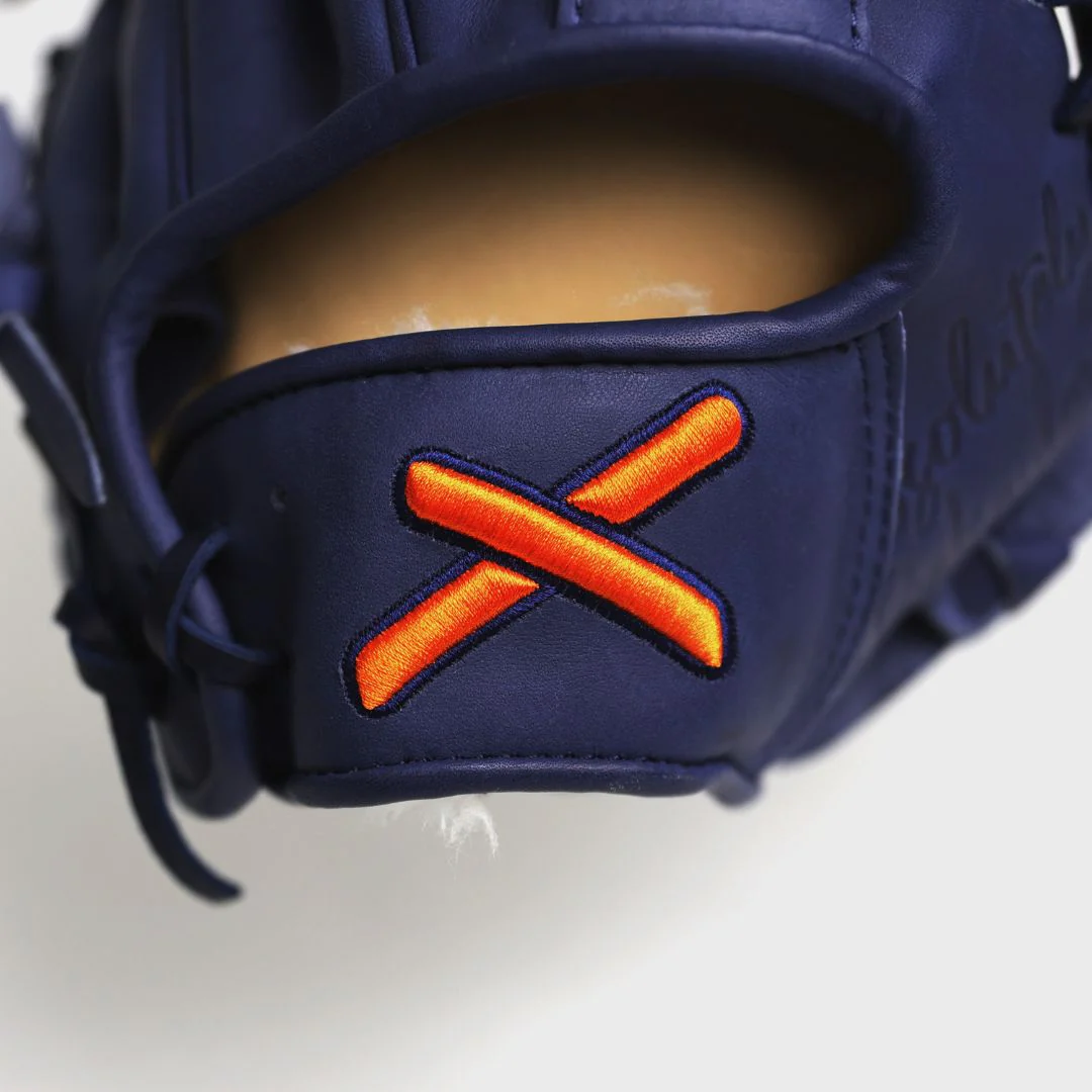 bible glove: navy binding - Image 10