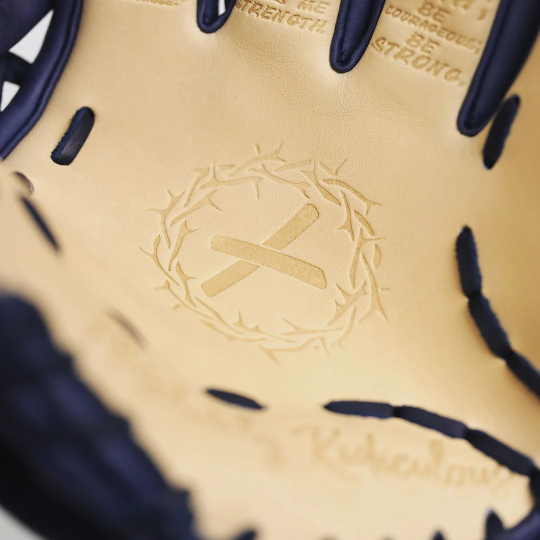 bible glove: navy binding - Image 6