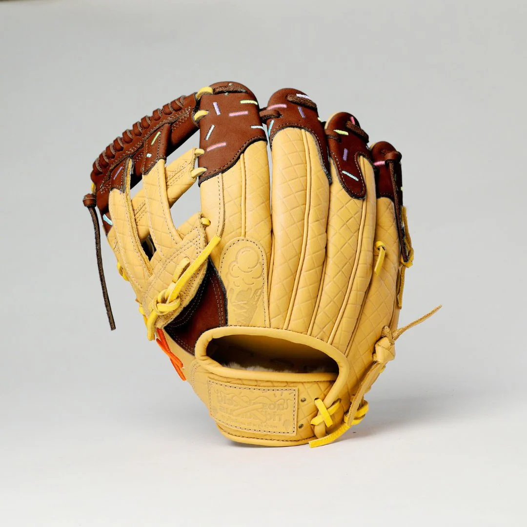 chocolate ice cream glove - Image 9
