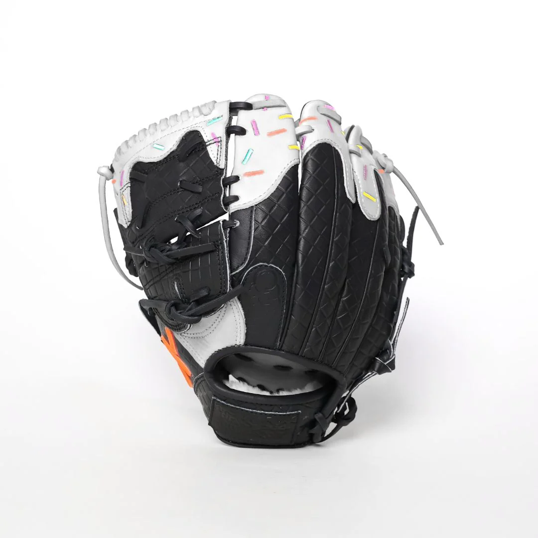 cookies & cream ice cream glove - Image 10