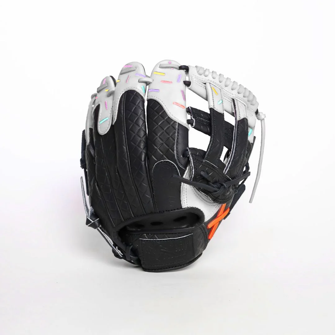 cookies & cream ice cream glove - Image 11