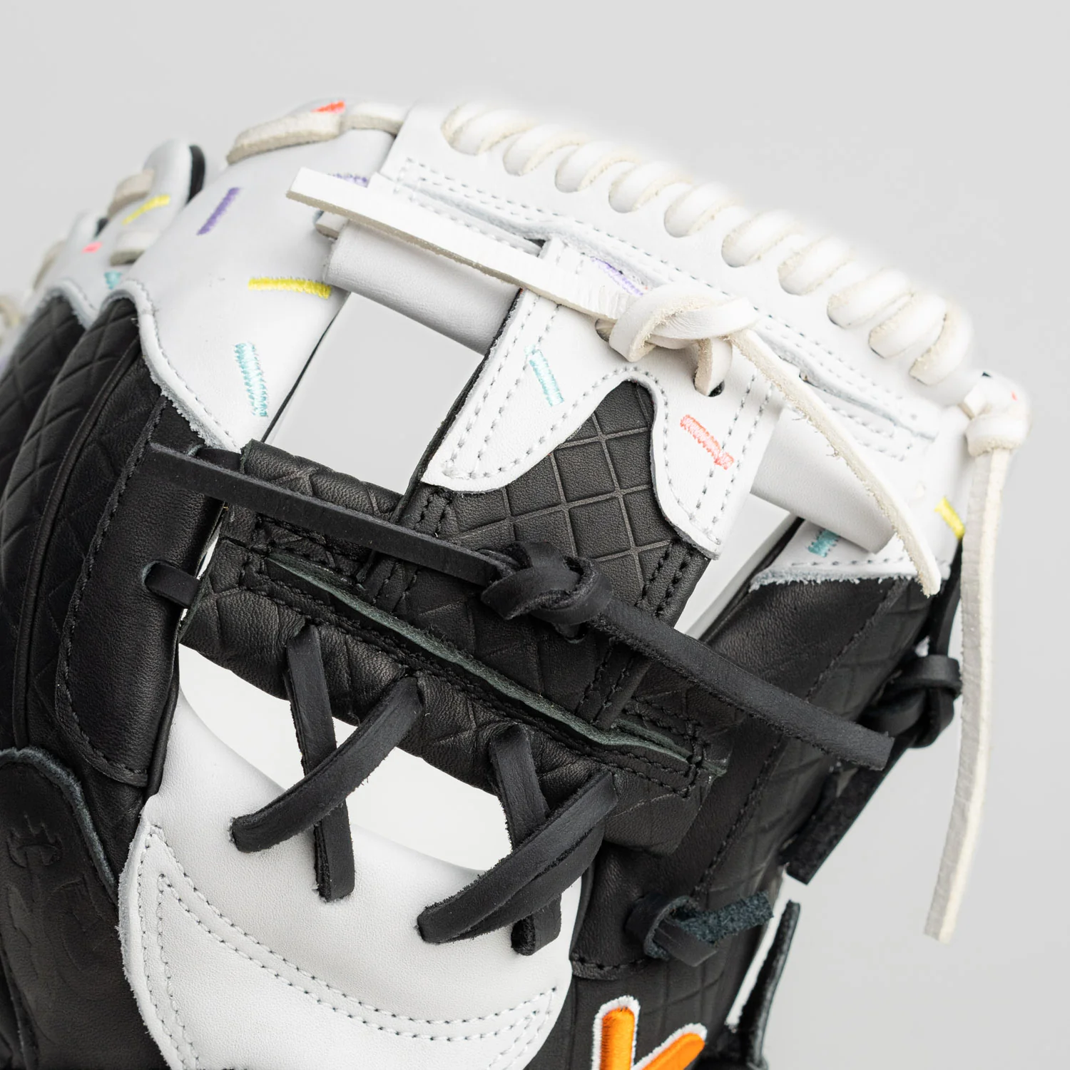 cookies & cream ice cream glove - Image 8