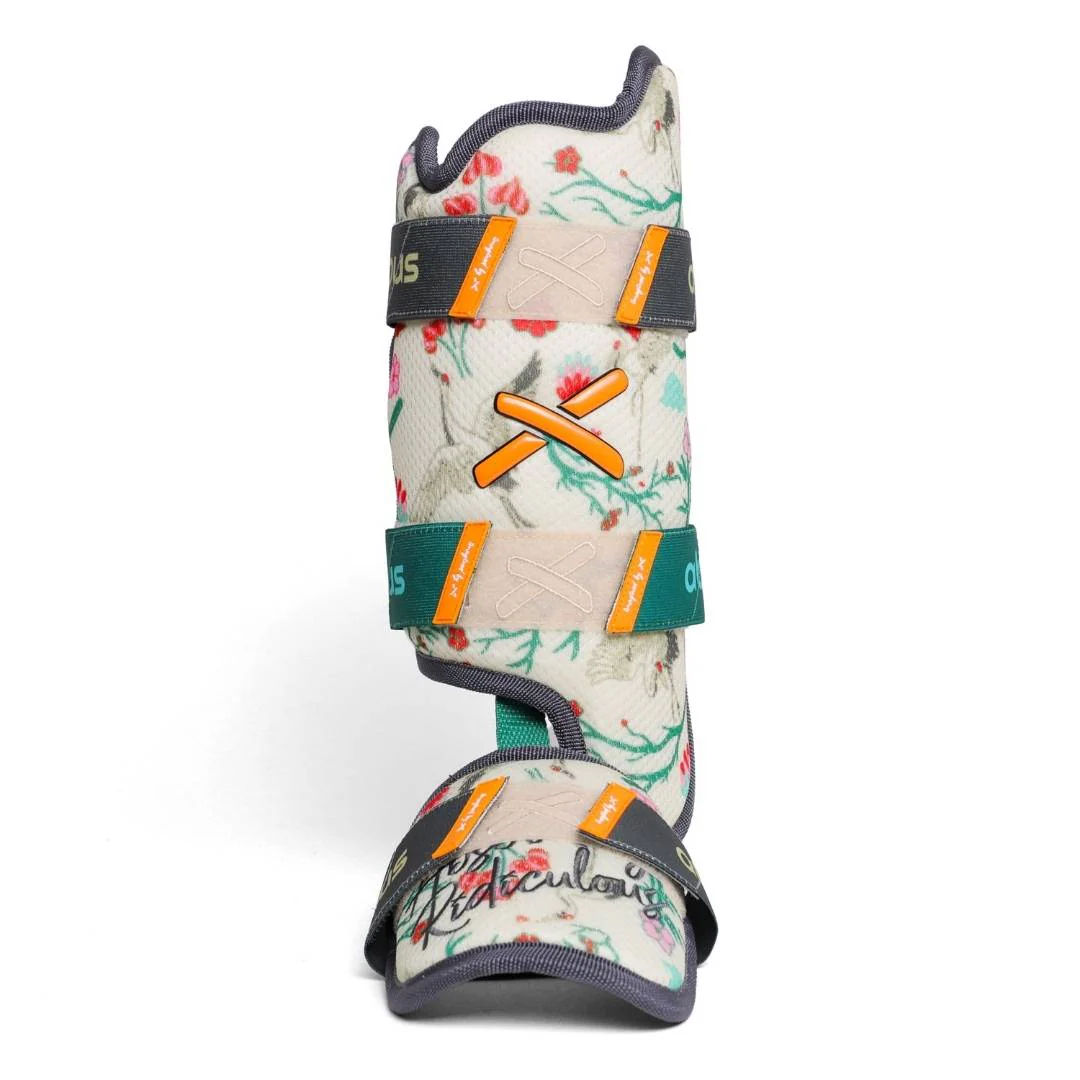 grandma's wallpaper drip model leg guard