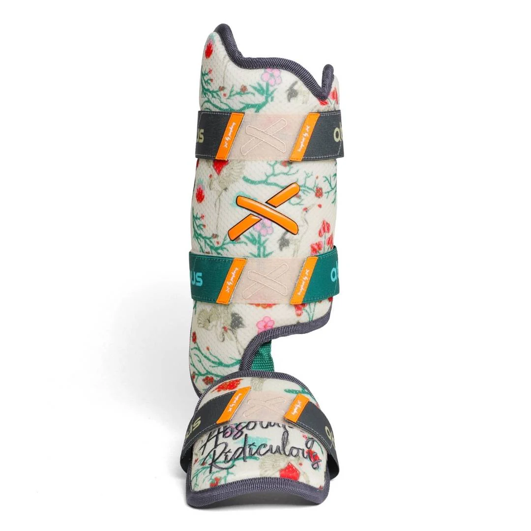 grandma's wallpaper drip model leg guard - Image 2