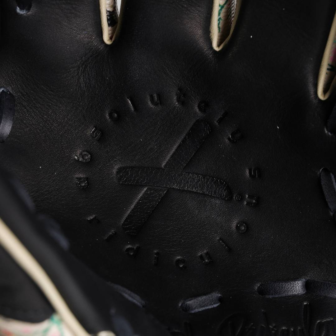 softball | grandma's wallpaper rare edition glove - Image 8