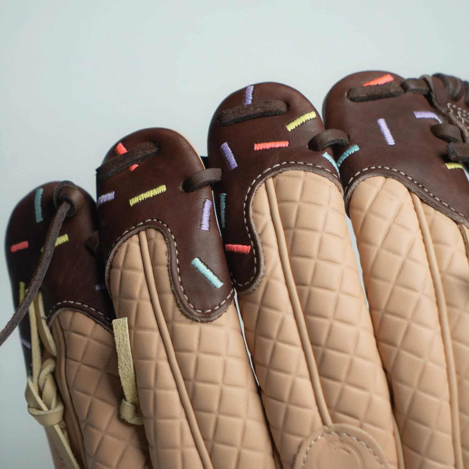 chocolate ice cream glove | rare edition - Image 4