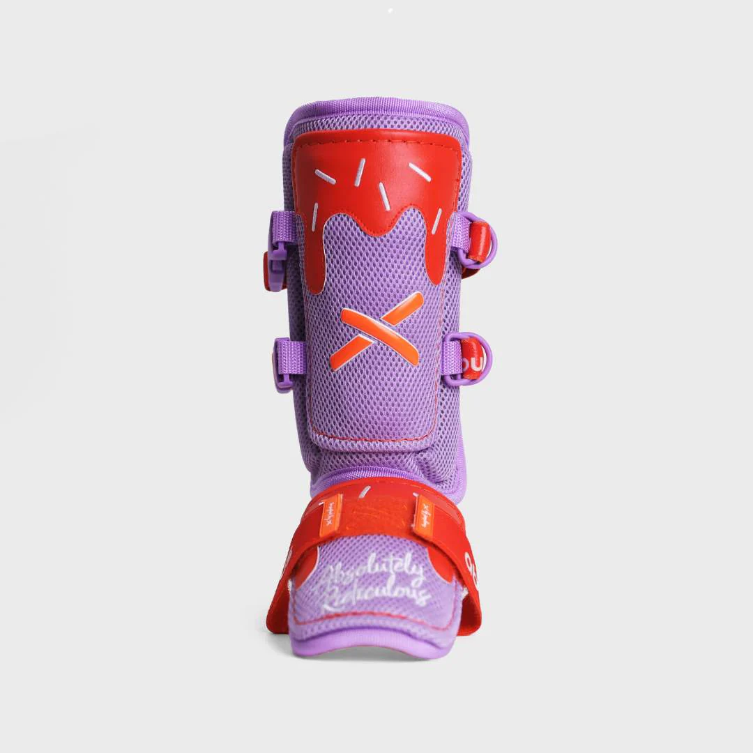 absolutely ridiculous leg guard - Image 8