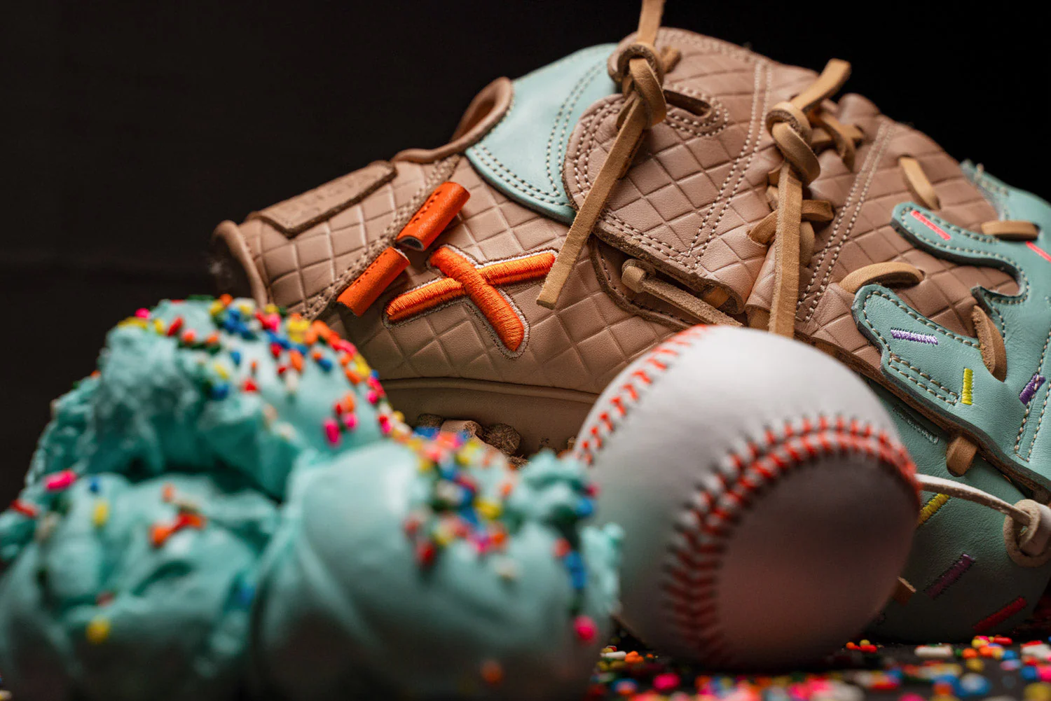mint ice cream glove | rare edition - Image 2