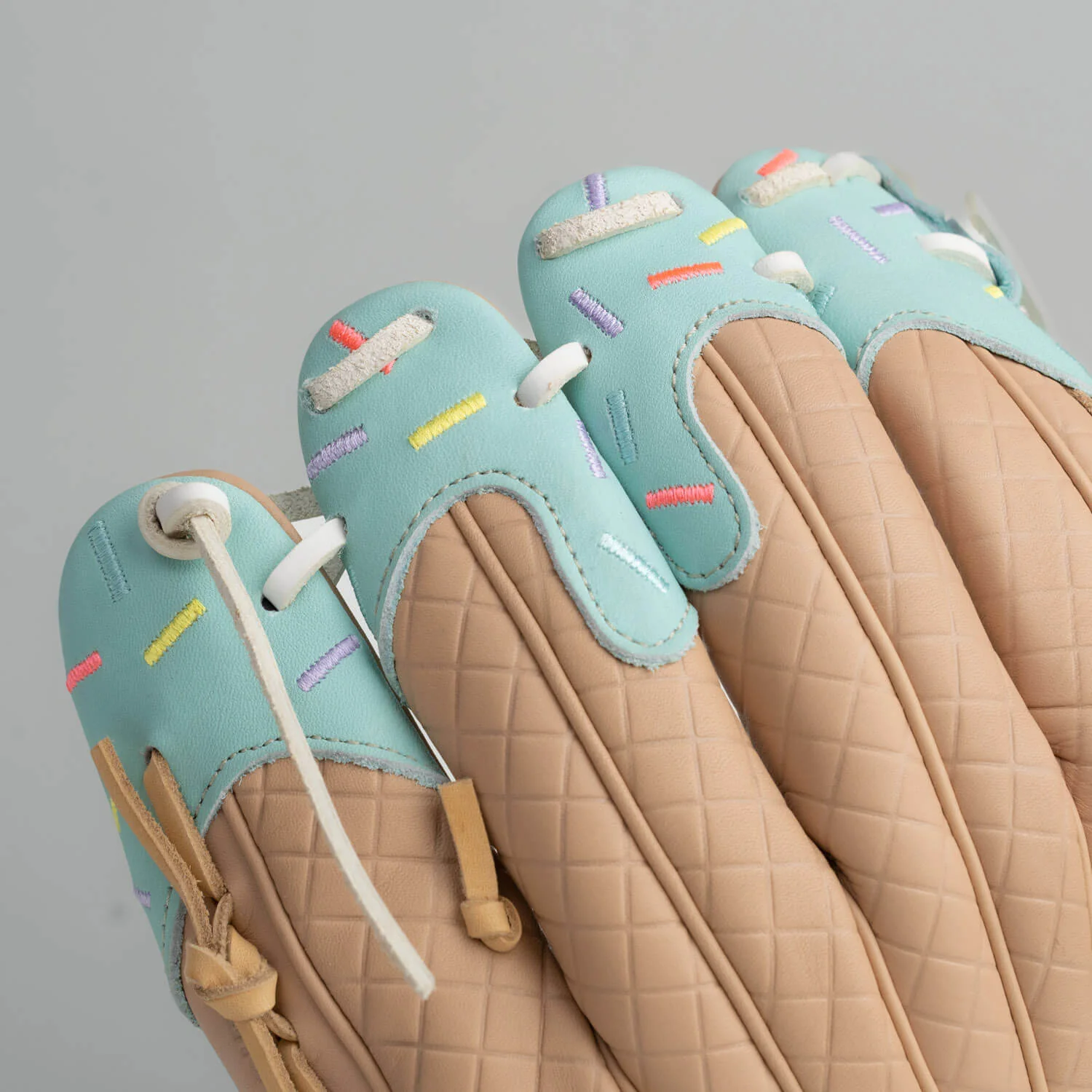 mint ice cream glove | rare edition - Image 4