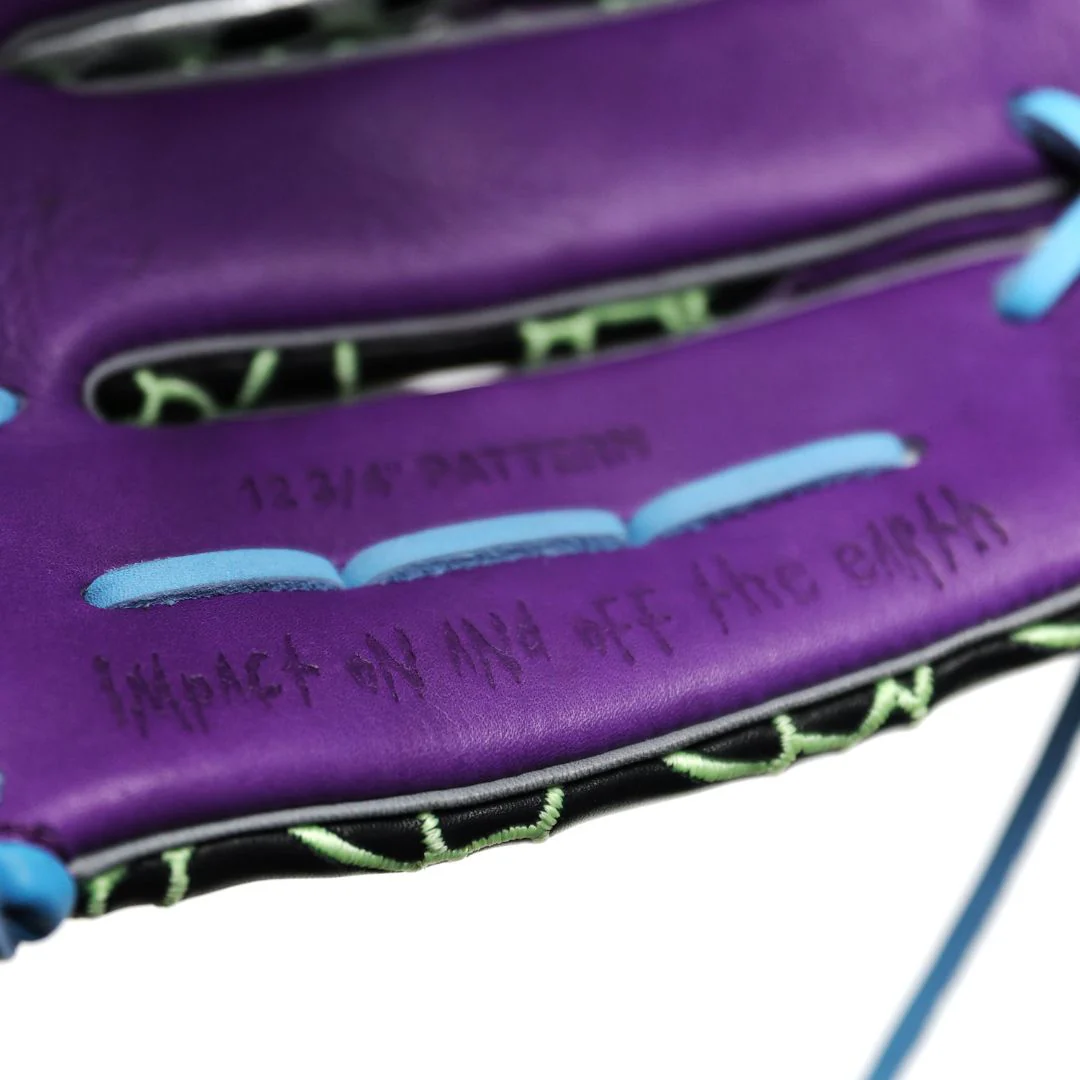out of this world rare edition glove - Image 13