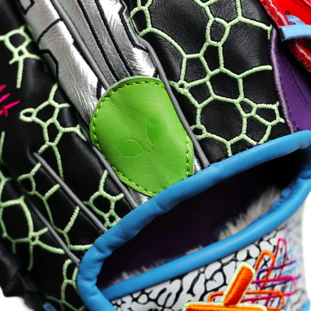 out of this world rare edition glove - Image 3