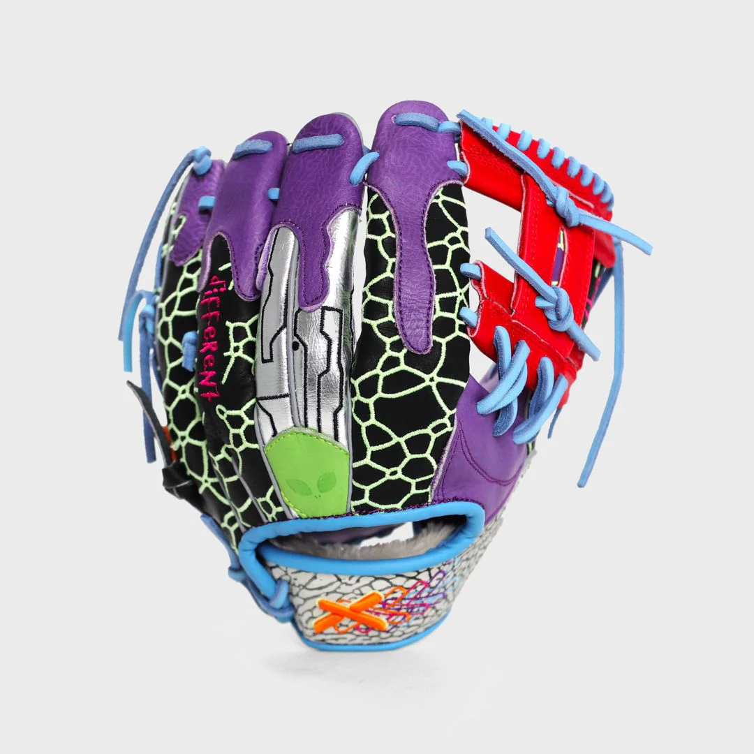 out of this world rare edition glove - Image 8
