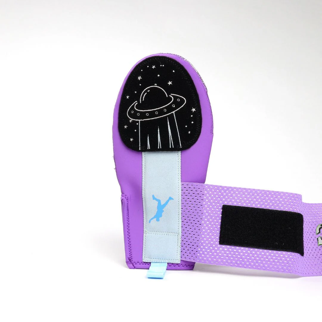 prince from outer space sliding mitt - Image 4