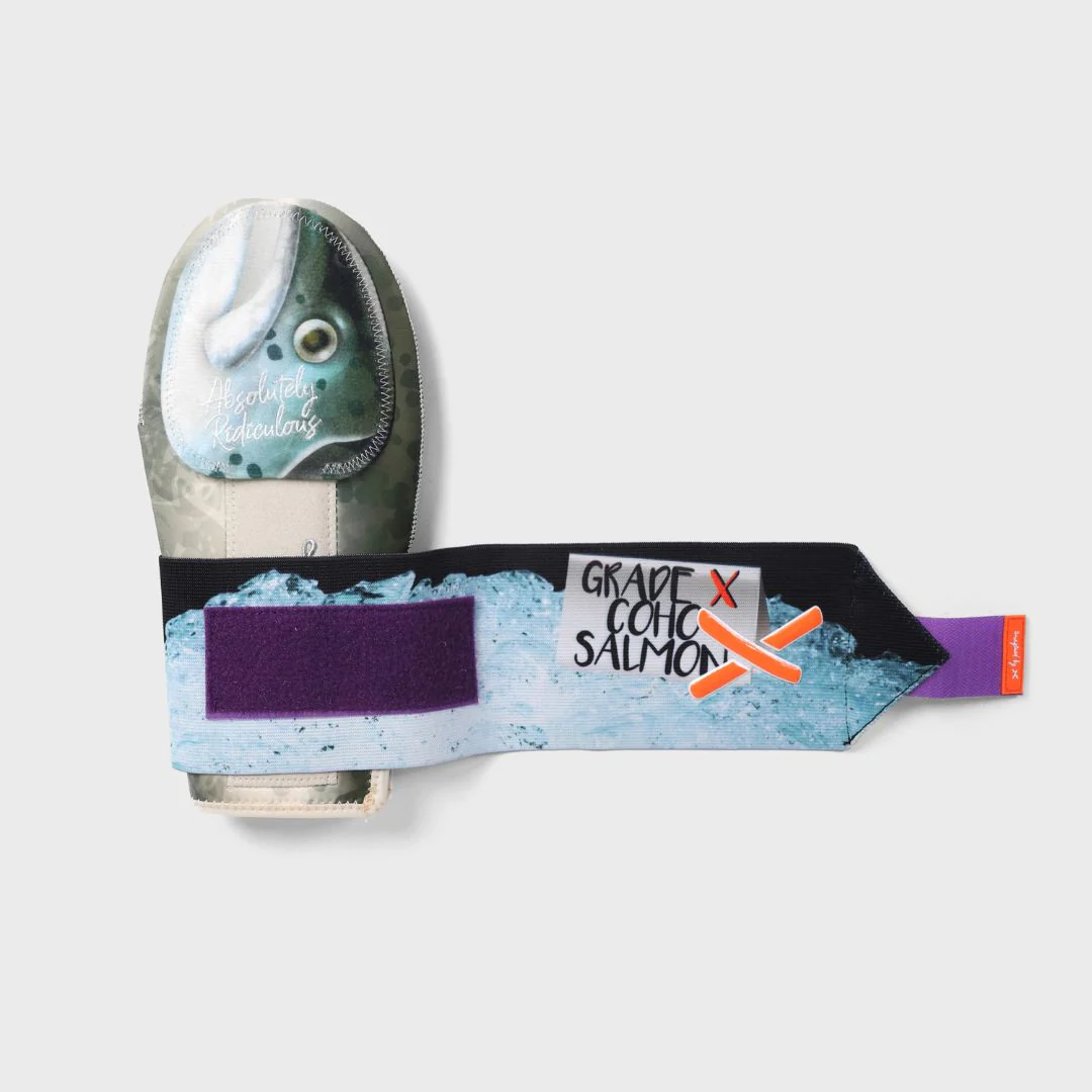 seattle select fish sliding mitt 2025 - Image 4