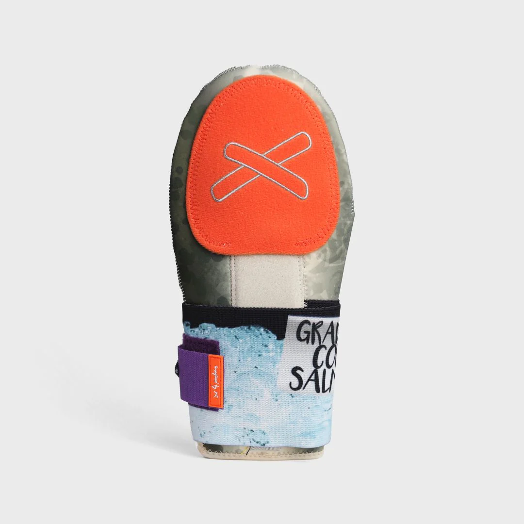 seattle select fish sliding mitt 2025 - Image 6