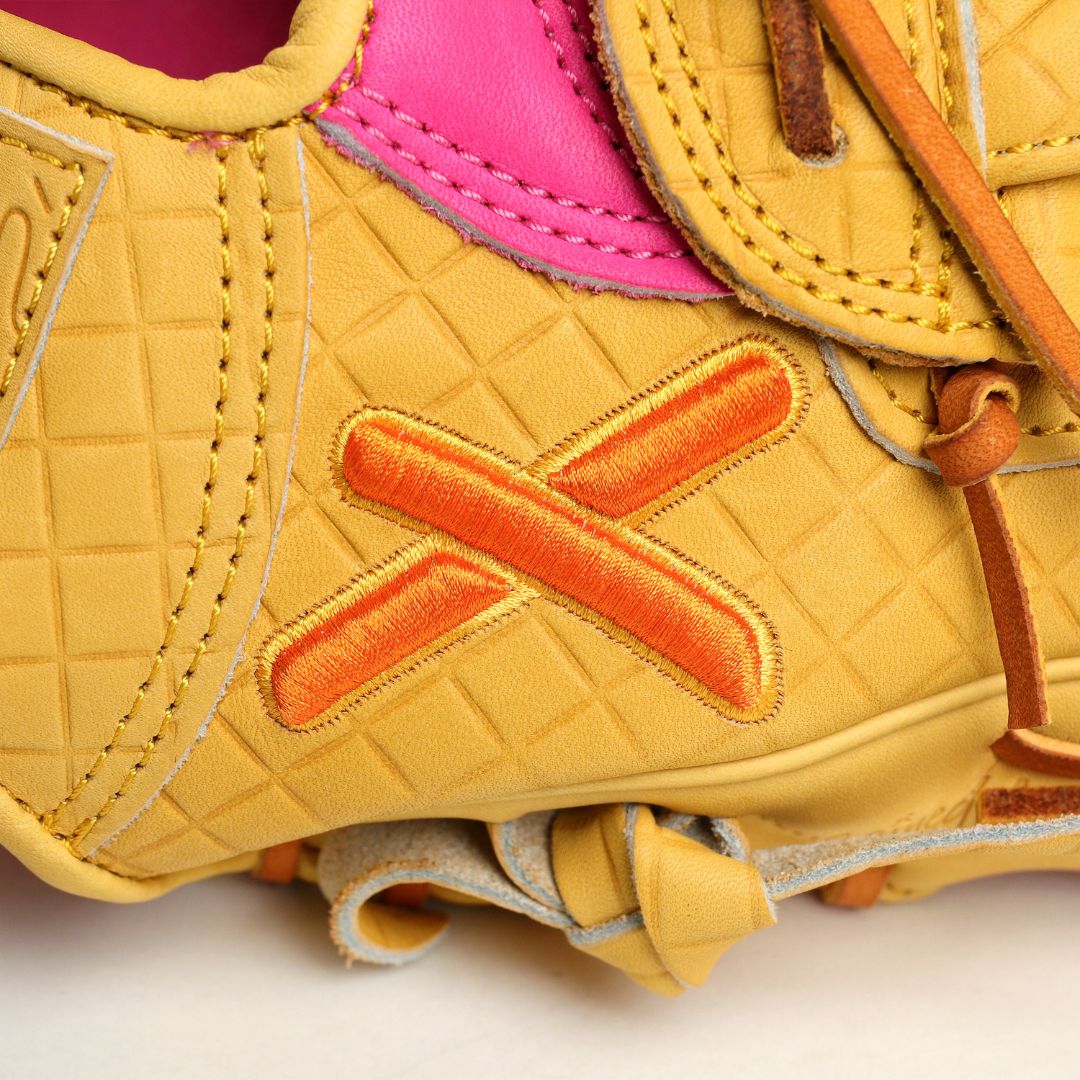 softball | strawberry ice cream glove - Image 4