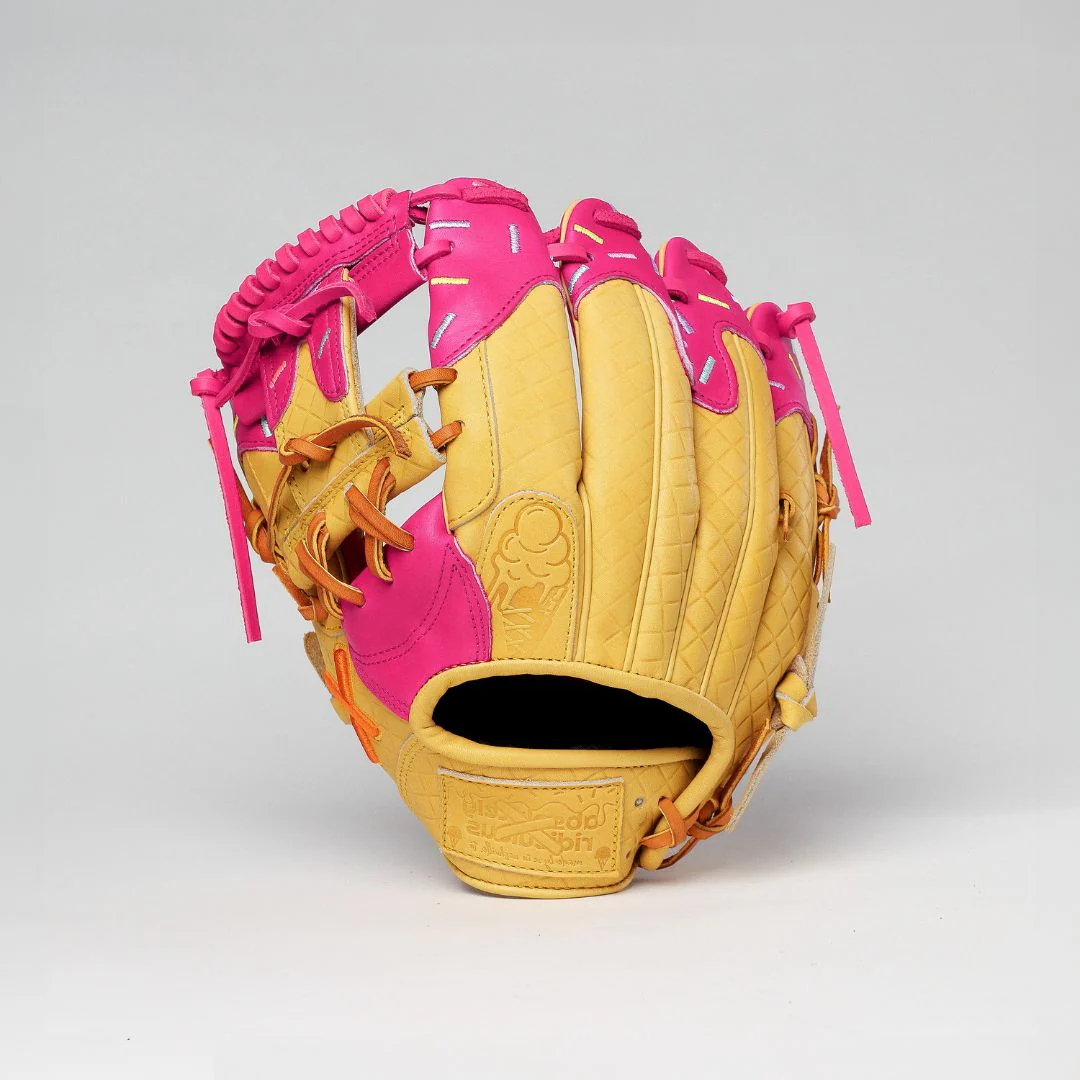 strawberry ice cream glove - Image 11