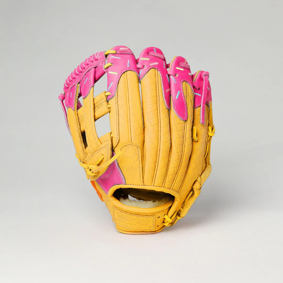strawberry ice cream glove - Image 15