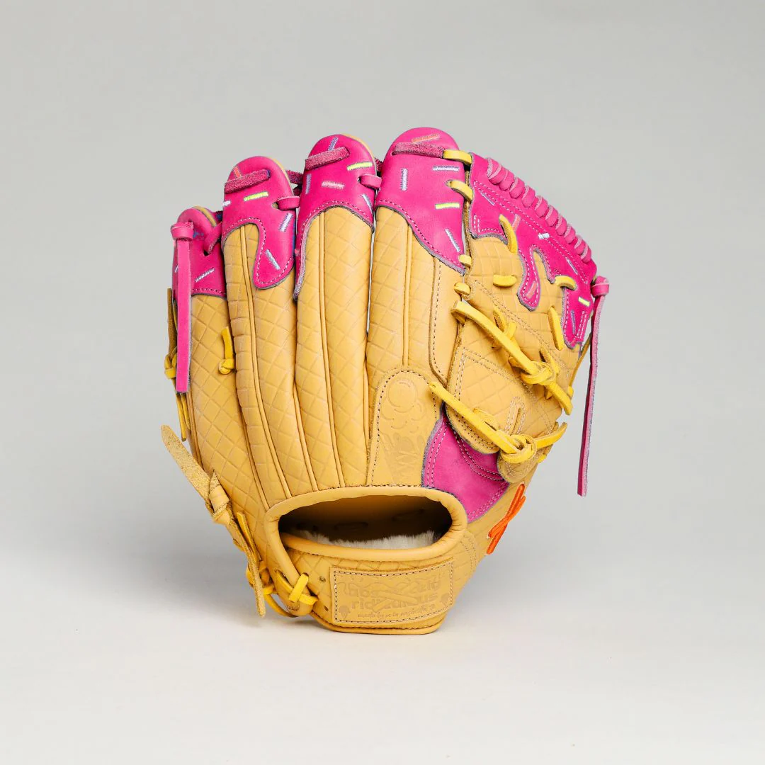 strawberry ice cream glove - Image 5