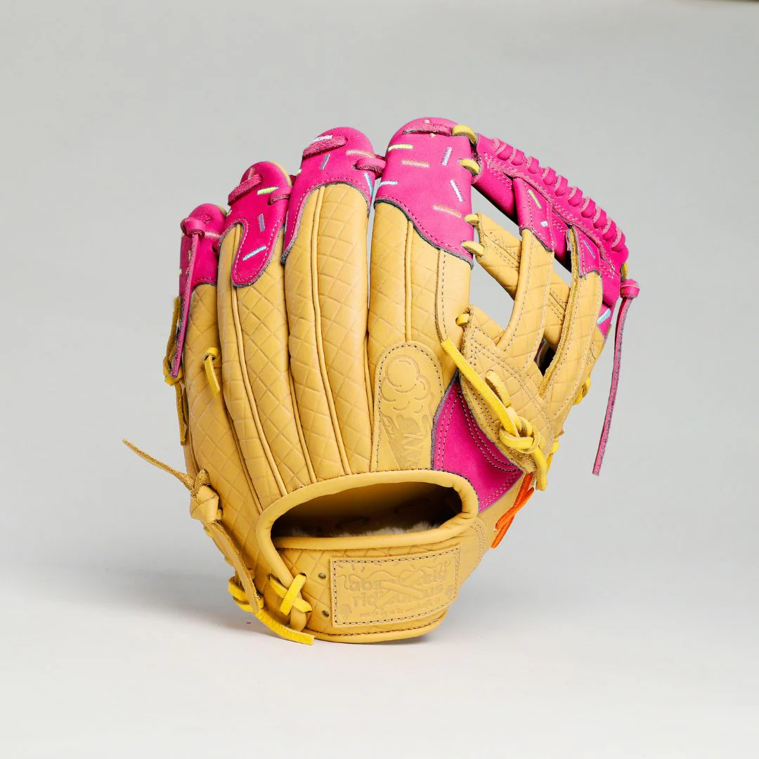 strawberry ice cream glove - Image 9