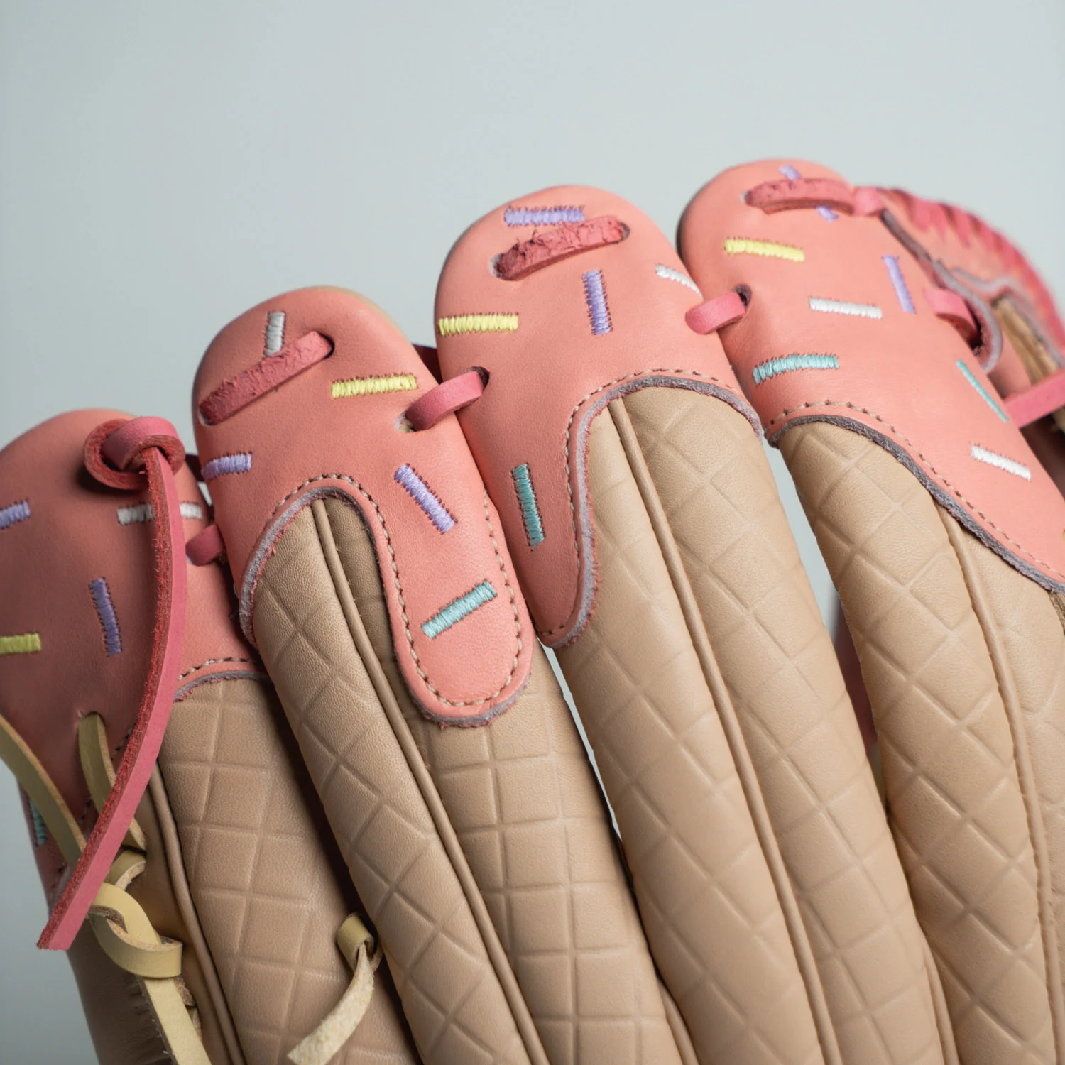 strawberry ice cream glove | rare edition - Image 5