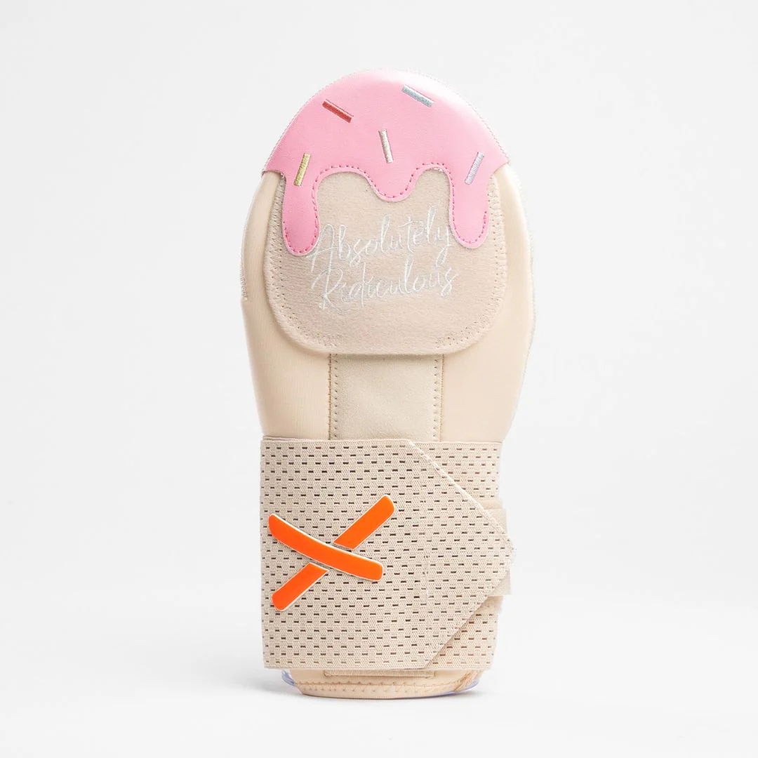strawberry ice cream sliding mitt - Image 3
