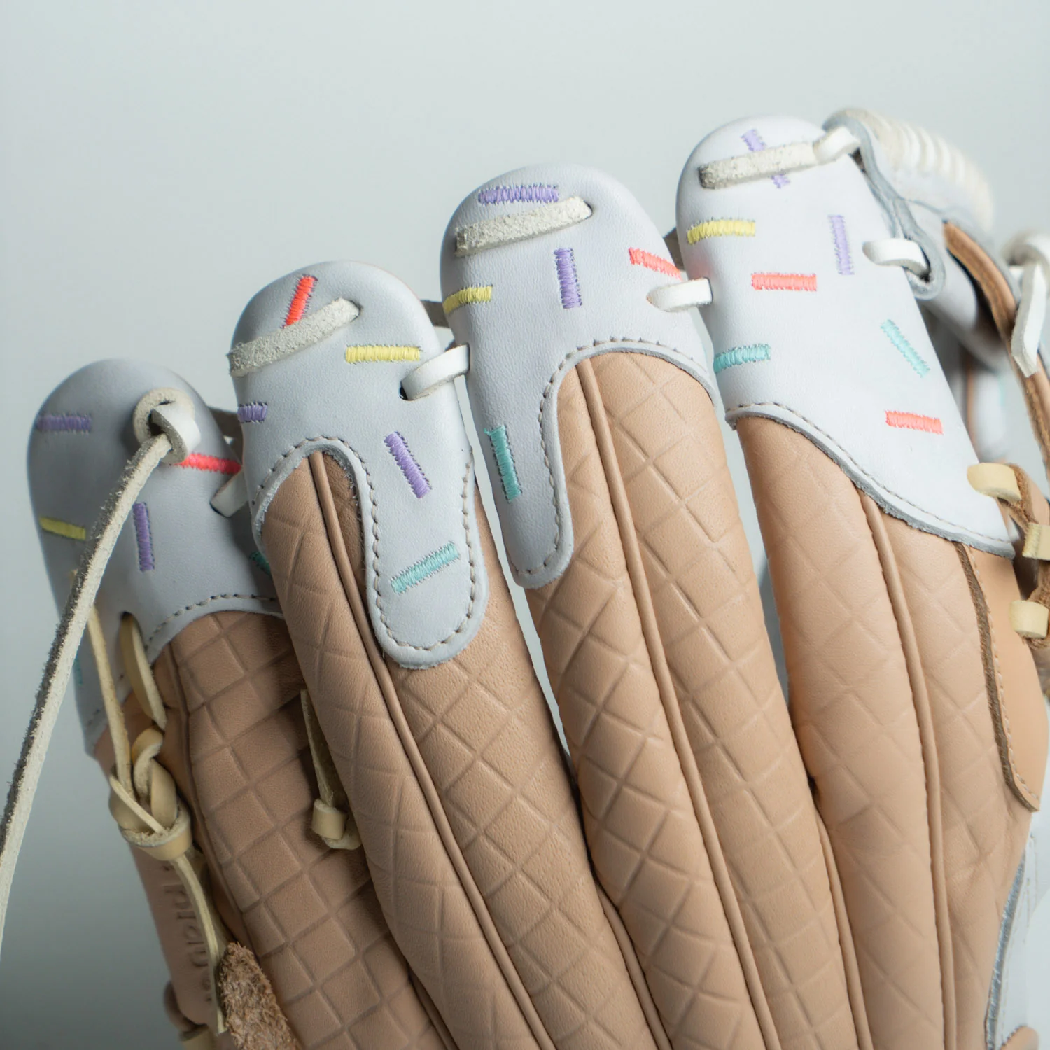 vanilla ice cream glove | rare edition - Image 3