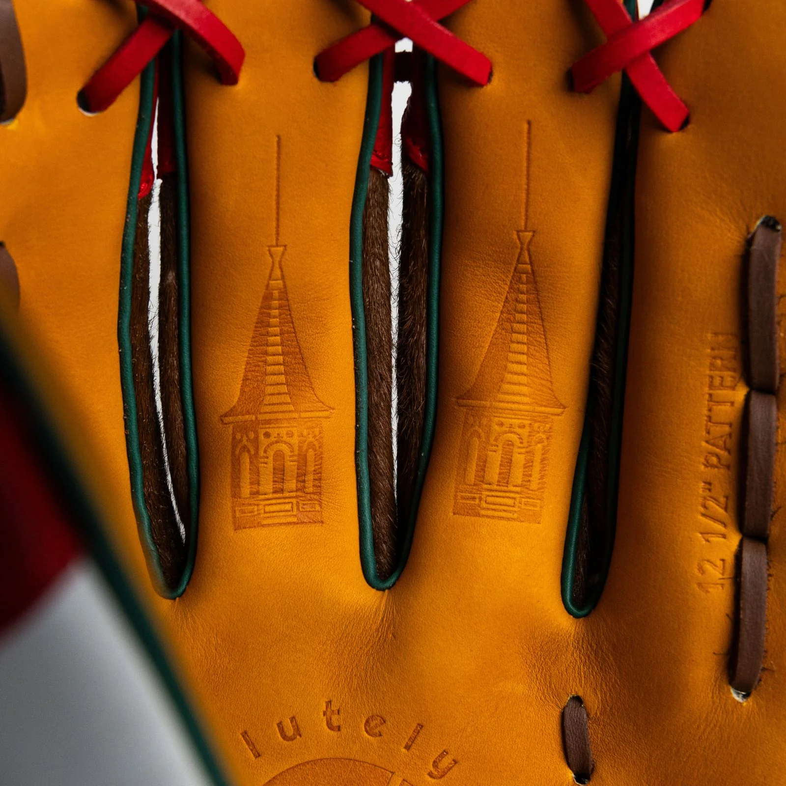 winner's circle rare edition glove - Image 6